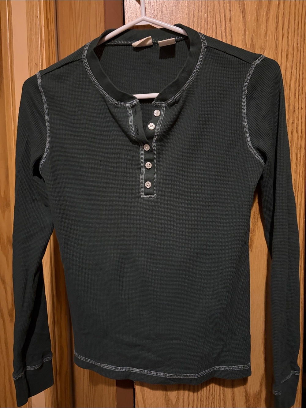 Levi Long Sleeve Waffle Henley in Dark Green
